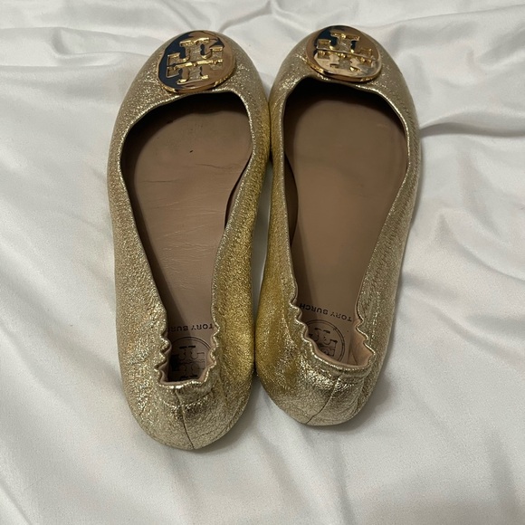 Tory Burch Reva Metallic Gold Logo Flats Size 8 - Picture 4 of 8